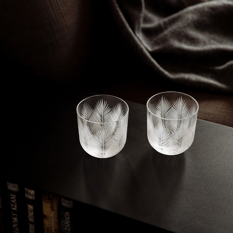feathers_mouthblown_crystal_glass_ruckl.jpg