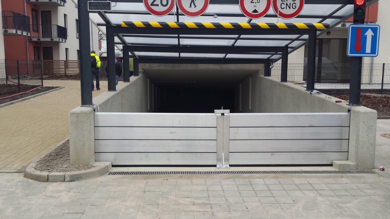 INOVA-aluminum-flood-barrier.jpg