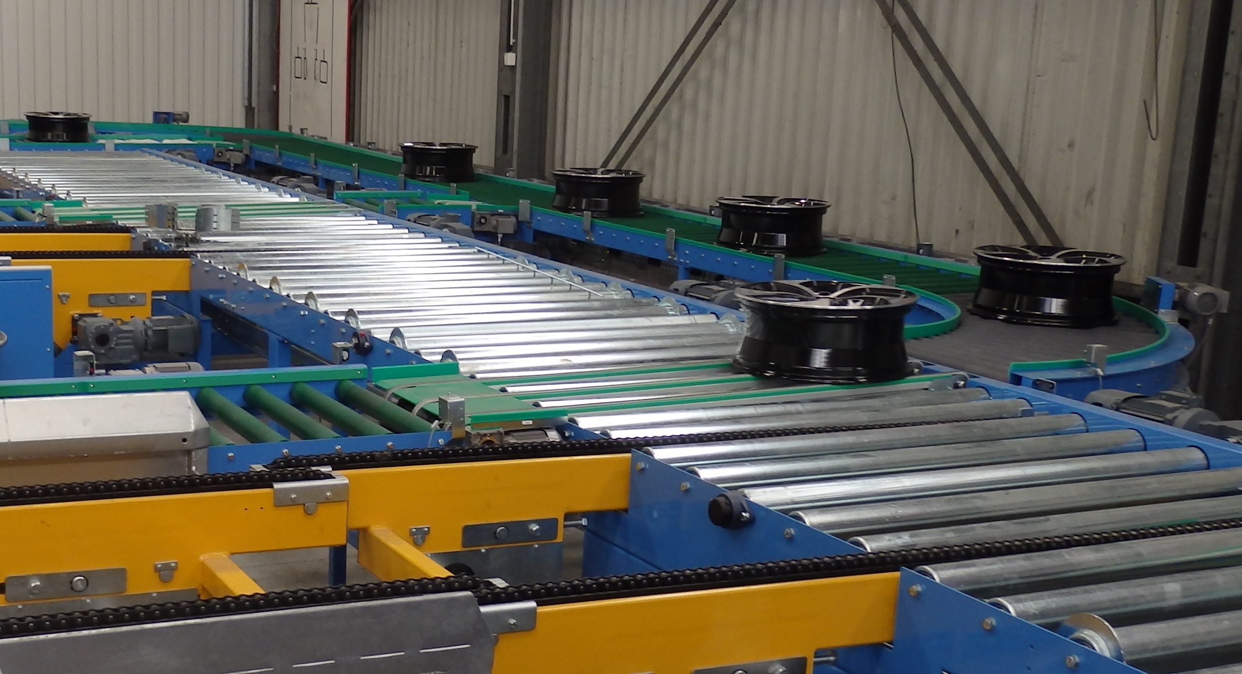 TMT_roller_conveyor.jpg